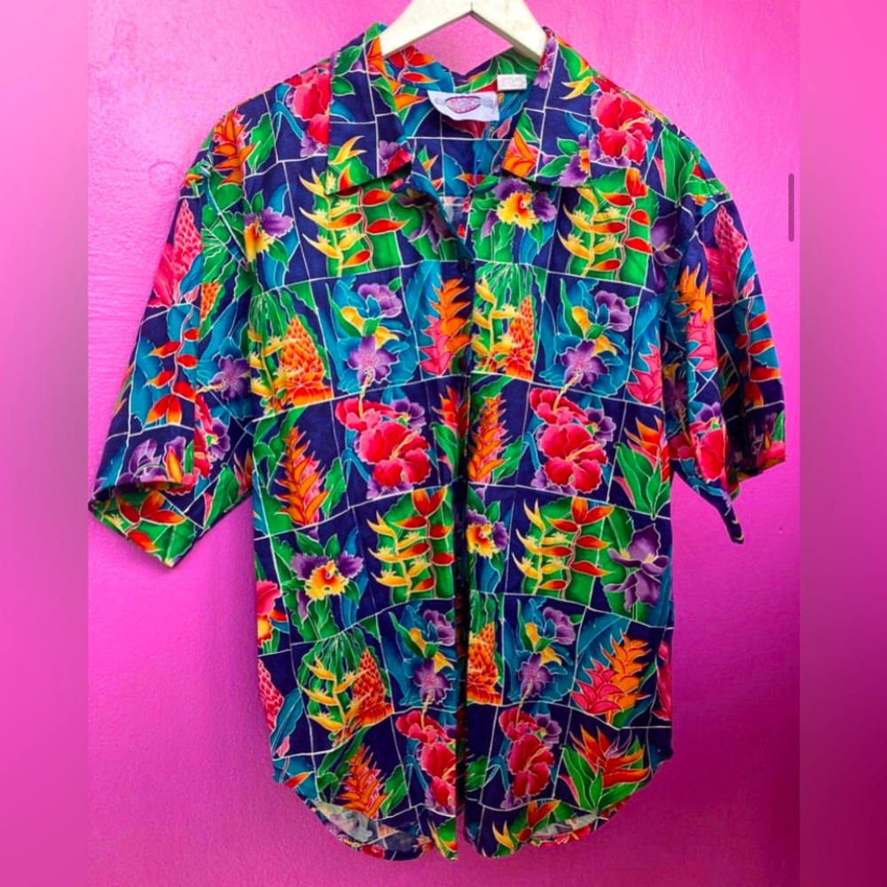 Vintage Hawaiian shirt